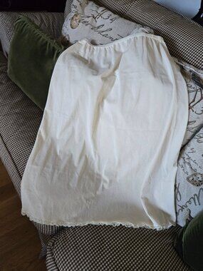 VTG Shadowline Made in the USA Slip with Lace Trim Cream-Ivory S/M 26"